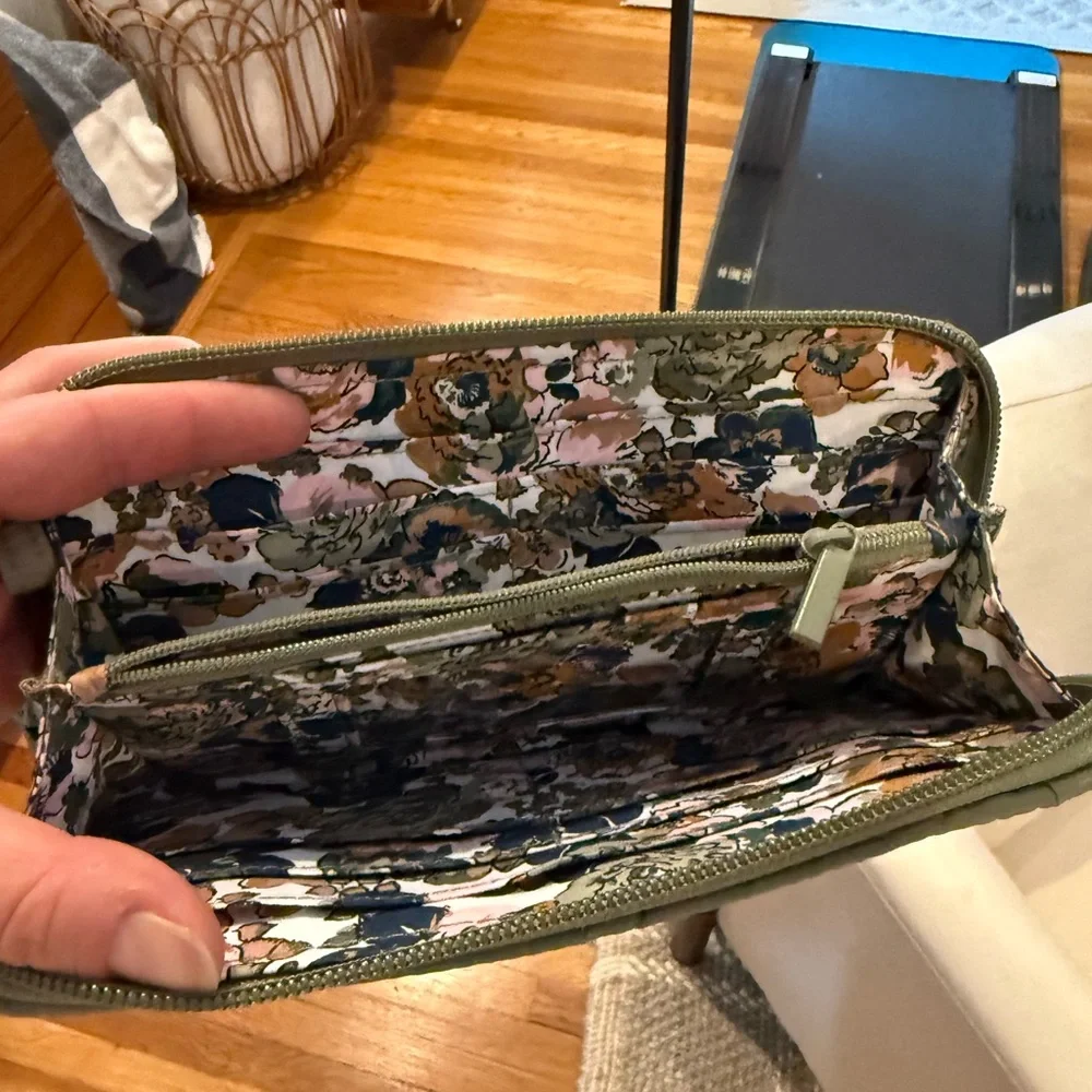 Vera Bradley Sage Quilted Wristlet - Picture 3 of 5